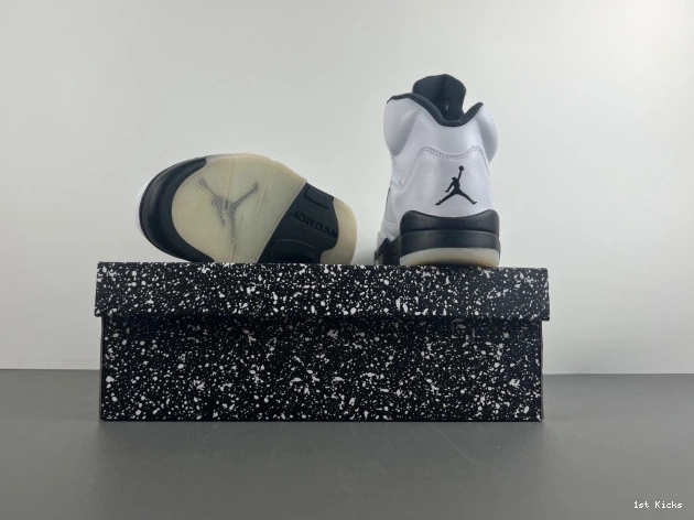 1st Kicks BLACK' AIR JORDAN DD0587-110 5 RETRO 'WHITE 0721